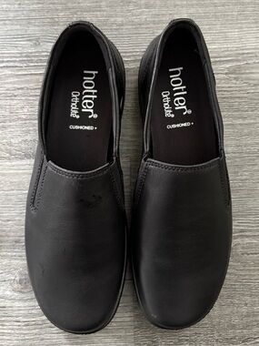 Hotter Women’s Glove II Step On Leather Loafers . Size 8
NWOT